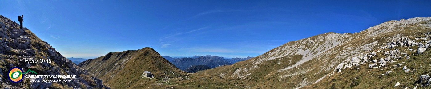 27 Vista panoramica, da dx Cima Menna, Bivacco Palazzi, Croce di Zorzone, Chignol d'Arale.jpg